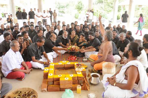 பெரியார் கட்டிடம் கட்ட யாகமா ?