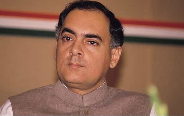 ராஜீவ் காந்தி ஐ.என்.எஸ் விராட் கப்பலை சுற்றுலாவிற்கு பயன்படுத்தினார்-மோடி குற்றச்சாட்டு.