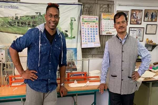" Padman " முருகானந்தத்தை சந்தித்தார் கிரிக்கெட் வீரர் பிராவோ !