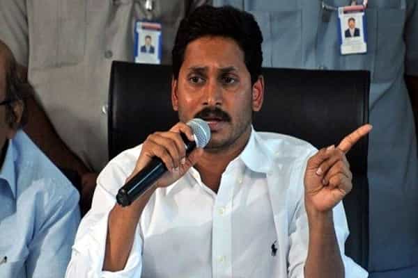 4 லட்சம் இளைஞர்களுக்கு அரசு பணி அளிப்பதாக ஜெகன் மோகன் அறிவித்தாரா ?
