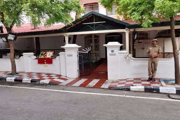 கருணாநிதியின் கோபாலபுரம் வீடு அறக்கட்டளைக்கு வழங்கப்பட்டதா ?