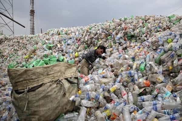 சத்தமில்லாமல் 1,21,000 மெட்ரிக் டன் பிளாஸ்டிக்கை இறக்குமதி செய்யும் இந்திய நிறுவனங்கள் !