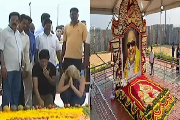 சுற்றுலா பயணிகளை மிரட்டி கருணாநிதி சமாதியை வணங்க வைத்தனரா ?