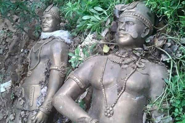 சிவகங்கையில் மருது சகோதரர்கள் சிலைகள் குப்பையில் கிடக்கிறதா ?|உண்மை என்ன ?