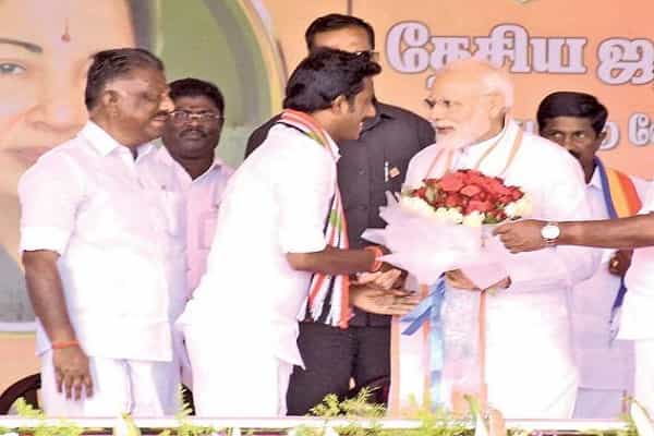 அதிமுக எம்.பி ஓ.பி.ரவீந்திரநாத் குமார் லெட்டர் பேடில் மோடி புகைப்படம்| கோரிக்கை என்ன ?