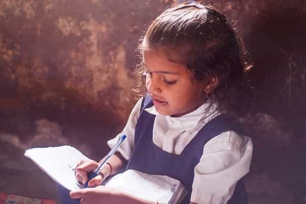 தமிழக அரசின் பெண் குழந்தை பாதுகாப்பு திட்டத்தின் பயன் என்ன ?