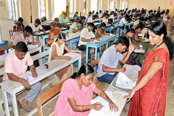 தமிழக அரசு தேர்வுகளில் வெளிமாநிலத்தவர்கள் சேர 2016-ல் சட்ட திருத்தமா ?