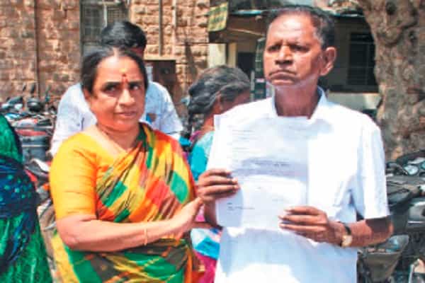 நேர்மையாளர் வறுமையில் தான் இருக்க வேண்டுமா? முன்னாள் எம்.எல்.ஏ வறுமையில்!