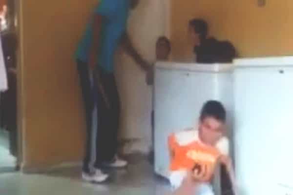 பெரம்பூர் பள்ளியில் குழந்தைகளுக்கு அடி உதை ?