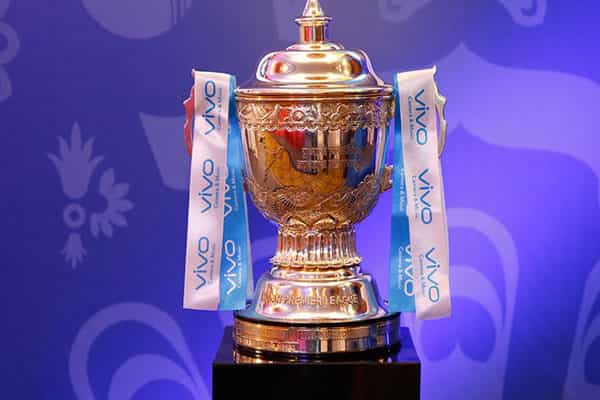 ரசிகர்களின் பணத்தைக் கொள்ளையடிக்கும் IPL !