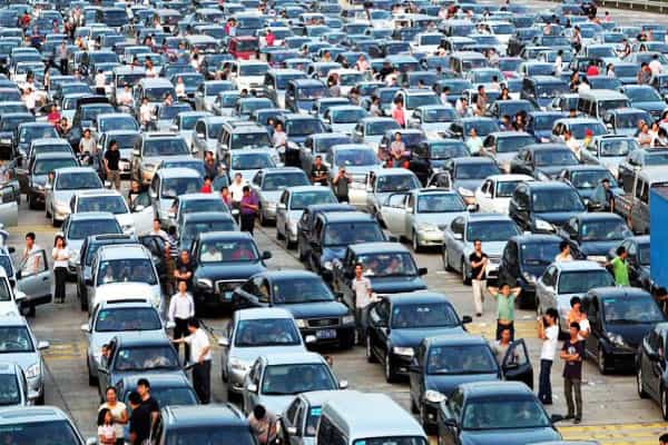 ஜெர்மனி சாலைகளில் கார்களை நிறுத்தி பிரம்மாண்ட போராட்டமா ?