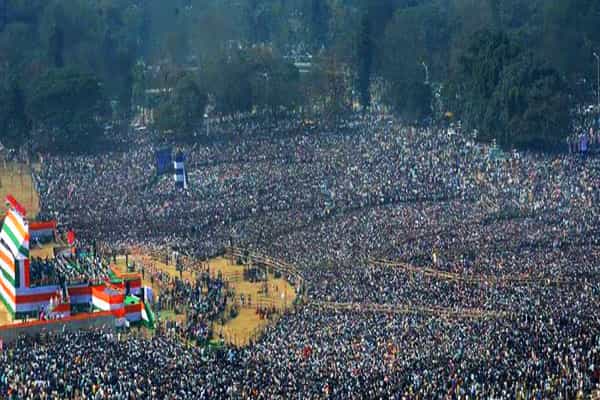 மம்தா பெனர்ஜிக்கு கூடிய கூட்டத்தை மோடிக்கு என வதந்தி !