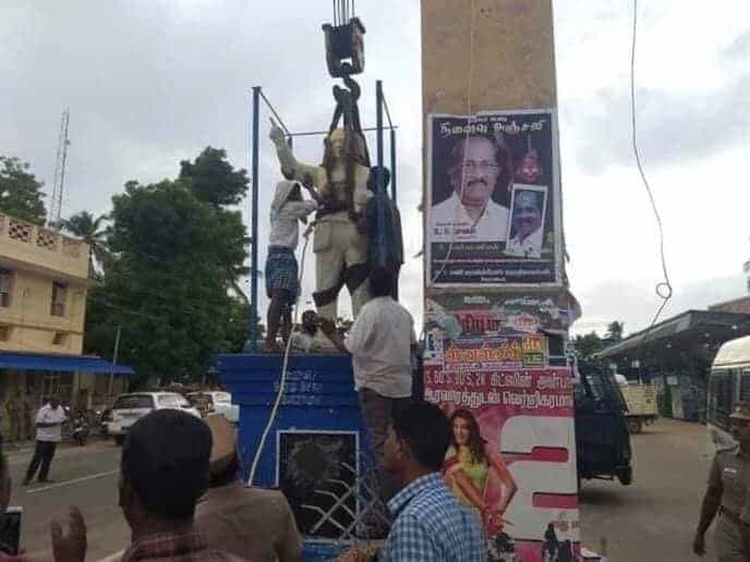 உடைக்கப்பட்ட அம்பேத்கர் சிலை | மீண்டும் புதிய சிலை வைக்கப்பட்டது.