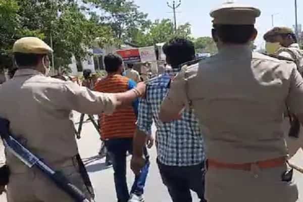 சாதுக்களை அடித்து கொன்றவர்களை கைது செய்யும் வீடியோவா ?| உண்மை என்ன?