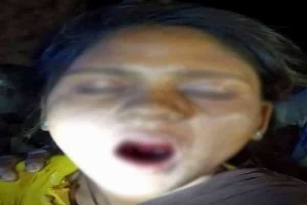 கொரோனா போக பெண்ணின் நாக்கை அறுத்து சிவனுக்கு பூஜை செய்தார்களா ?
