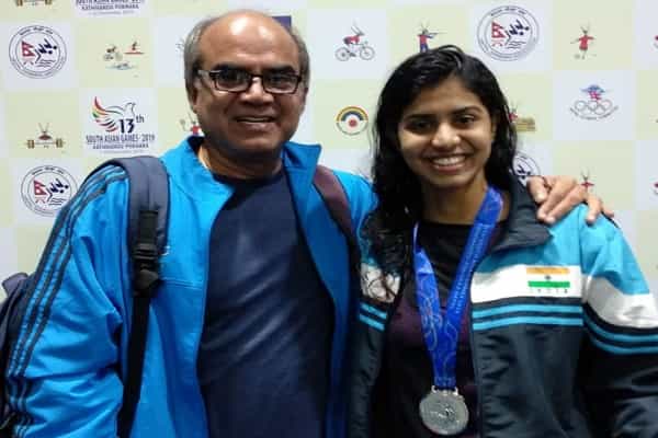 ஆசியப் போட்டியில் தலைவாசல் விஜய் மகள் வென்ற வெள்ளிப் பதக்கம்| வைரலாகும் முகநூல் பதிவு !