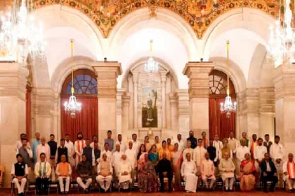 பாஜகவின் புதிய அமைச்சரவை: 42% பேர் மீது குற்ற வழக்குகள், 90% பேர் கோடீஸ்வரர்கள் - ADR அறிக்கை !