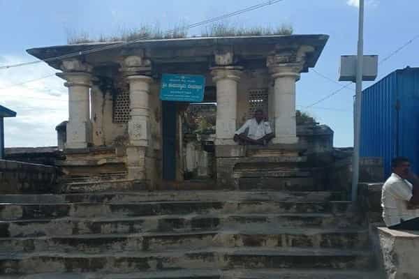 கர்நாடகா கோவிலுக்குள் தலித் குழந்தை நுழைந்ததால் ரூ.25,000 அபராதம்.. அர்ச்சகர், ஆதிக்க சாதியினர் கைது !