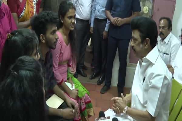 Factcheck: மீட்கப்பட்ட தமிழக மாணவர்கள் பேசியதை வெட்டி ஒட்டி பகிரும் பாஜக, திமுக !
