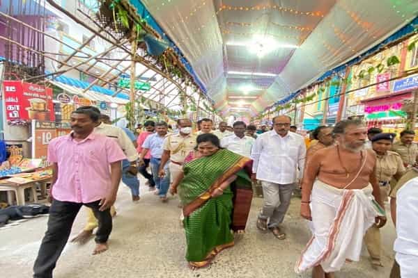 சிதம்பரம் நடராஜர் கோவிலில் ஆளுநர் தமிழிசை சௌந்தரராஜன் அவமதிக்கப்பட்டாரா ?